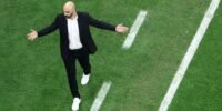 Walid Regragui exultant après la qualification historique des Lions de l'Atlas pour les huitièmes de finale du Mondial 2026, suite à leur victoire contre les Pays-Bas.