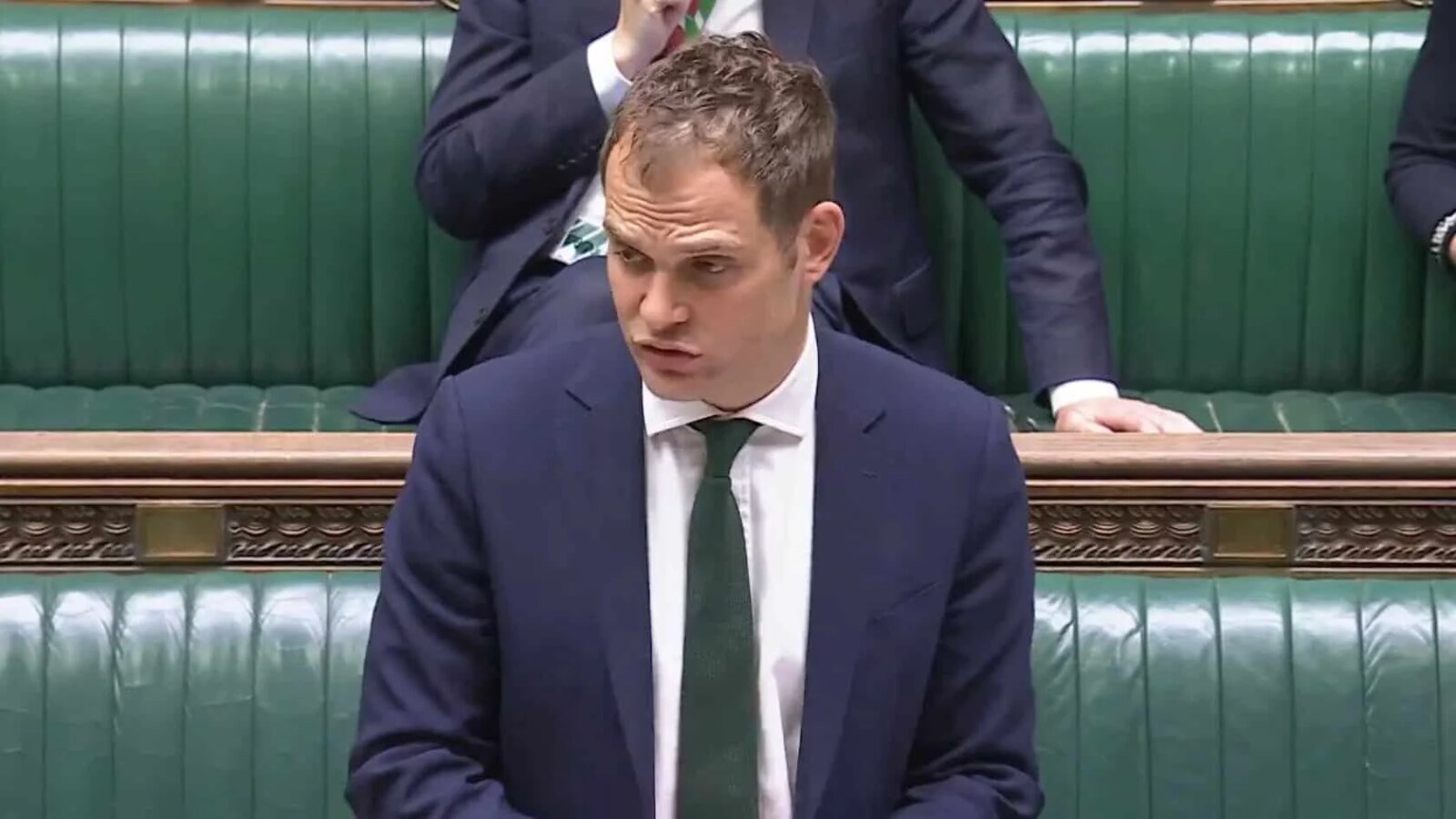 Sahara Marocain : Londres sur la corde raide diplomatique entre Rabat et le Front Séparatiste 3 Le ministre d'État britannique Hamish Falconer s'exprimant sur la question du Sahara Occidental.