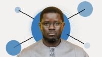Montage photo du président sénégalais Bassirou Diomaye Faye, symbolisant son nouveau rôle après la rupture politique.