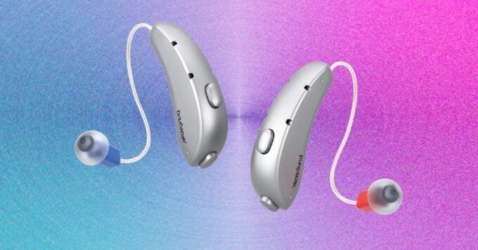 Yeasound RIC800 behind-the-ear hearing aids with the iYeasound app interface