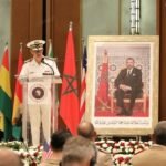 Vue de la cérémonie d'ouverture du Sommet des Forces Maritimes Africaines (AMFS 2026) à Rabat, illustrant la collaboration entre la Marine Royale marocaine et les forces navales américaines.