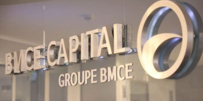 Un navire de transport et un avion, symbolisant les compagnies maritimes et aériennes, avec des graphiques financiers en arrière-plan, représentant les quotas carbone et les marchés financiers.