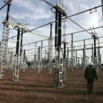 Graphique montrant l'évolution de la consommation électrique au Maroc, avec un pic historique atteint en juillet 2023, symbolisant la forte demande énergétique.