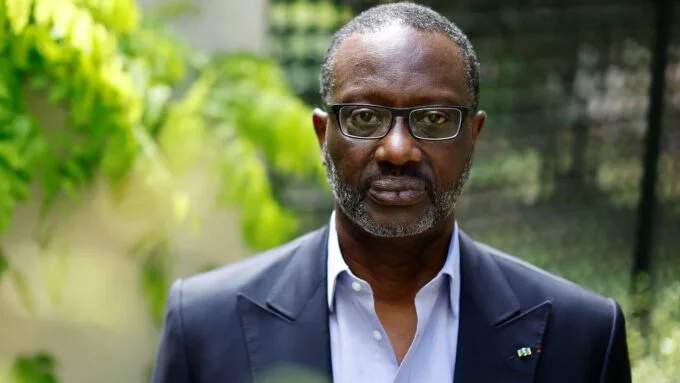 Tidjane Thiam, président du PDCI, lors d'une interview à Paris, le 23 avril 2025.