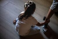 مجموعة من صور تمثل أبرز الأحداث الإخبارية المذكورة في المقال، مثل اجتماع لمجلس الأمن، طائرة، ورئيس دولة.