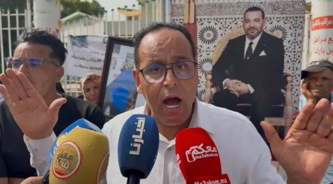 مستجدات وطنية ودولية: من جدل "كرين بارك" بسطات إلى صدى الأحداث الرياضية والسياسية 12 صورة تجمع لقطات متنوعة تعكس الأحداث الجارية في المغرب والعالم، بما في ذلك مشاهد من "كرين بارك" بسطات، ومهرجان الشواطئ، ورموز رياضية وسياسية.