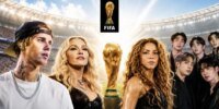 صورة لملعب ميتلايف خلال نهائي كأس العالم بين إسبانيا والأرجنتين، مع جماهير وعروض فنية.
