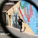 الرئيس الإيراني مسعود بيزشكيان يرحب برئيس الوزراء العراقي علي الزيدي في طهران وسط تصاعد التوترات الإقليمية.