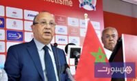 صورة جماعية لأعضاء المكتب المديري للجامعة الملكية المغربية لألعاب القوى ورئيسها عبد السلام أحيزون خلال الجمع العام
