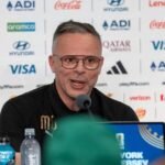 وهبي يؤكد طموح الأسود: المغرب يستهدف نصف نهائي كأس العالم 2026 قبل مواجهة فرنسا 6 الناخب الوطني محمد وهبي يتحدث في مؤتمر صحفي قبل مباراة المغرب وفرنسا في كأس العالم 2026.