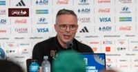 الناخب الوطني محمد وهبي يتحدث في مؤتمر صحفي قبل مباراة المغرب وفرنسا في كأس العالم 2026.