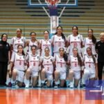 لاعبي المنتخب المغربي لكرة السلة للشابات في مباراة قارية