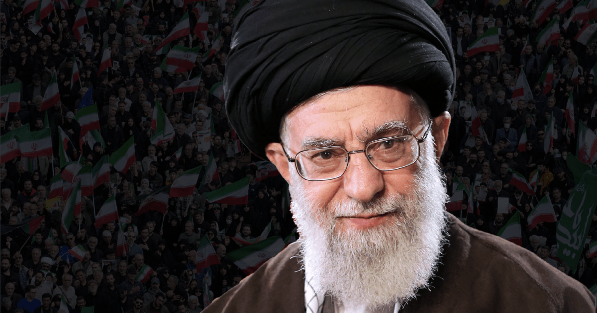 إيران تستعد لمراسم وداع مهيبة للمرشد الأعلى الراحل علي خامنئي: سبعة أيام من الحزن في مدن مقدسة 3 صورة فضائية تظهر تصاعد الدخان الأسود والأضرار الجسيمة في مجمع المرشد الأعلى الإيراني آية الله علي خامنئي بعد الضربة الجوية.