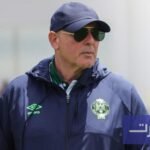 صورة للمدرب نصر الدين نابي وهو يوجه رسالة إلى جماهير الرجاء الرياضي عبر منصات التواصل الاجتماعي.