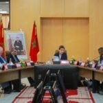 La ministre Leila Benali présidant une réunion du Conseil d'Administration de la CADETAF à Errachidia, discutant de la modernisation du secteur minier artisanal et du développement régional.