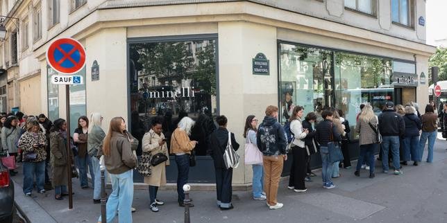 Commerces : les faillites en cascade vident les centres-villes 6 Une rue commerçante déserte avec plusieurs vitrines de magasins fermés, reflétant la crise des centres-villes.