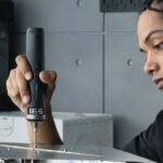 Hoto PixelDrive cordless screwdriver with its 30 bits and display