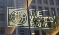 Représentation visuelle du partenariat entre le Maroc et la Banque Mondiale, symbolisant la croissance économique et la création d'emplois.