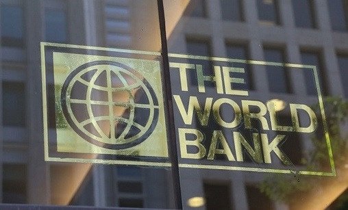 Représentation visuelle du partenariat entre le Maroc et la Banque Mondiale, symbolisant la croissance économique et la création d'emplois.