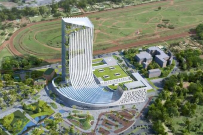 Vue aérienne du chantier du nouvel hôpital Ibn Sina à Rabat, illustrant l'avancement des travaux électriques.