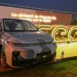 Leapmotor B10 : Le SUV électrique à prolongateur d'autonomie qui réinvente la mobilité au Maroc dès 269.000 DH 8 Vue latérale du Leapmotor B10, un SUV au design épuré et contemporain, avec ses lignes tendues et ses proportions équilibrées, présenté au Maroc.