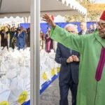 Opération nationale «Ramadan 1447» : L'Élan de Solidarité Royale, une Tradition Ancrée 8 Sa Majesté le Roi Mohammed VI et SAR le Prince Héritier Moulay El Hassan lançant l'opération Ramadan 1447, entourés de paniers alimentaires et de bénévoles.