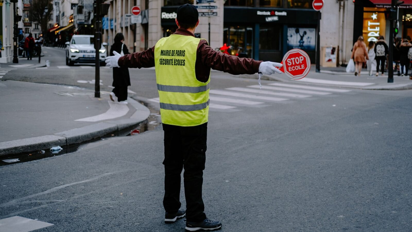Agence Nationale de la Sécurité Routière : Protéger les Usagers de la Route 1 Agence Nationale de la Sécurité Routière : Protéger les Usagers de la Route