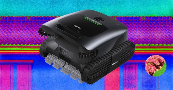 Effortless Oasis: Unveiling the Best Robotic Pool Cleaners for 2026 5 A robotic pool cleaner autonomously cleaning the bottom of a swimming pool.