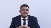 Walid Sheta, président de la zone Moyen-Orient et Afrique de Schneider Electric, s'exprimant lors de l'Africa CEO Forum 2026 à Kigali.