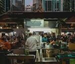 Singapore's Culinary Soul: Essential Dishes You Must Experience 6 Delicious Singaporean dishes including Hainanese chicken rice and chili crab.