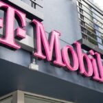 A smartphone screen displaying a network error or no service icon, symbolizing the T-Mobile outage.