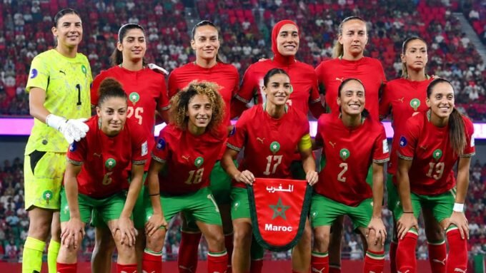 Les joueuses de l'équipe nationale féminine du Maroc, les Lionnes de l'Atlas, célébrant un but lors d'un match de la CAN féminine.