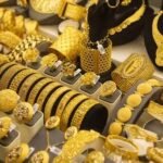 صورة لسبائك ذهب وعملات مصرية، تعكس استقرار أسعار الذهب في السوق المصري.