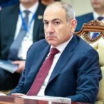 رئيس الوزراء الأرميني نيكول باشينيان خلال مؤتمر صحفي يتناول قضايا الحدود