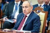 رئيس الوزراء الأرميني نيكول باشينيان خلال مؤتمر صحفي يتناول قضايا الحدود