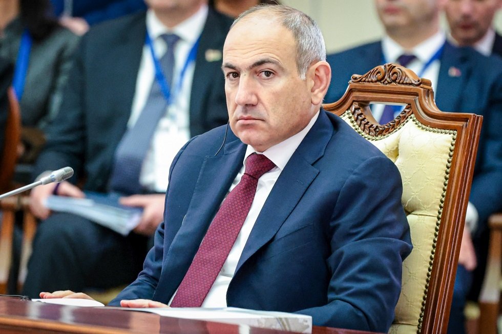 رئيس الوزراء الأرميني نيكول باشينيان خلال مؤتمر صحفي يتناول قضايا الحدود