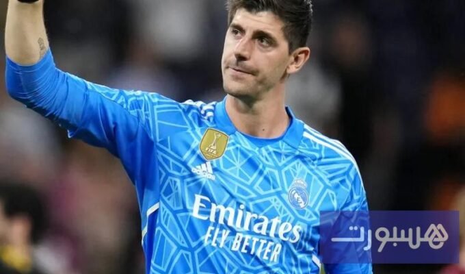 تيبو كورتوا حارس ريال مدريد أثناء التدريب الفردي في فالديبيباس