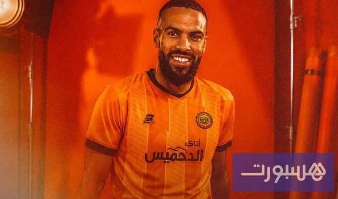 صورة للمدافع عادل تاحيف بقميص نهضة بركان