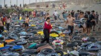 صورة لمارين لوبان تتحدث في مؤتمر صحفي حول الهجرة وأزمة سبتة