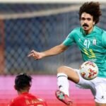 صورة للمدافع مصطفى معوض بقميص أحد الأندية التي لعب لها