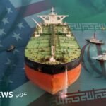ناقلات نفط تعبر مضيق هرمز الاستراتيجي، رمزاً لأهمية الممر المائي في التجارة العالمية والصراع الإقليمي.