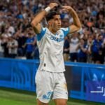 نايف أكرد يقلب الطاولة: صفقة الانتقال إلى ريال سوسيداد تتعثر في اللحظات الأخيرة 6 نايف أكرد، ريال سوسيداد، أولمبيك مارسيليا، سوق الانتقالات، كرة القدم المغربية، برونو جينيسيو، إعارة، وست هام