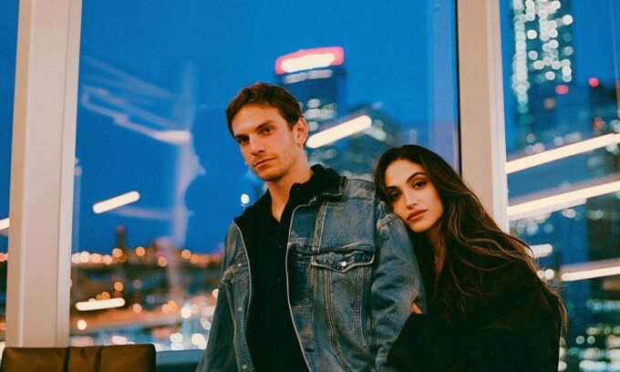 Love in the Fast Lane: Navigating the Unique World of Dating an Entrepreneur 9 Couple supporting each other, symbolizing the challenges and rewards of dating an entrepreneur.