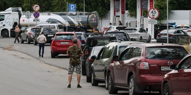 EN DIRECT, guerre en Ukraine : Volodymyr Zelensky salue l’attaque contre une raffinerie de Lukoil à Perm, en Russie, à environ 1 500 km de la frontière ukrainienne