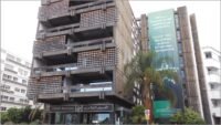 Représentants du Crédit Agricole du Maroc lors de l'événement « CAM MDM – Racines & Horizons » à Marrakech, présentant des solutions de financement à la diaspora marocaine.
