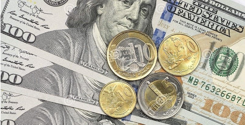 Graphique illustrant la stabilité du dirham marocain face au dollar américain sur le marché des changes, avec des flèches indiquant une tendance stable.