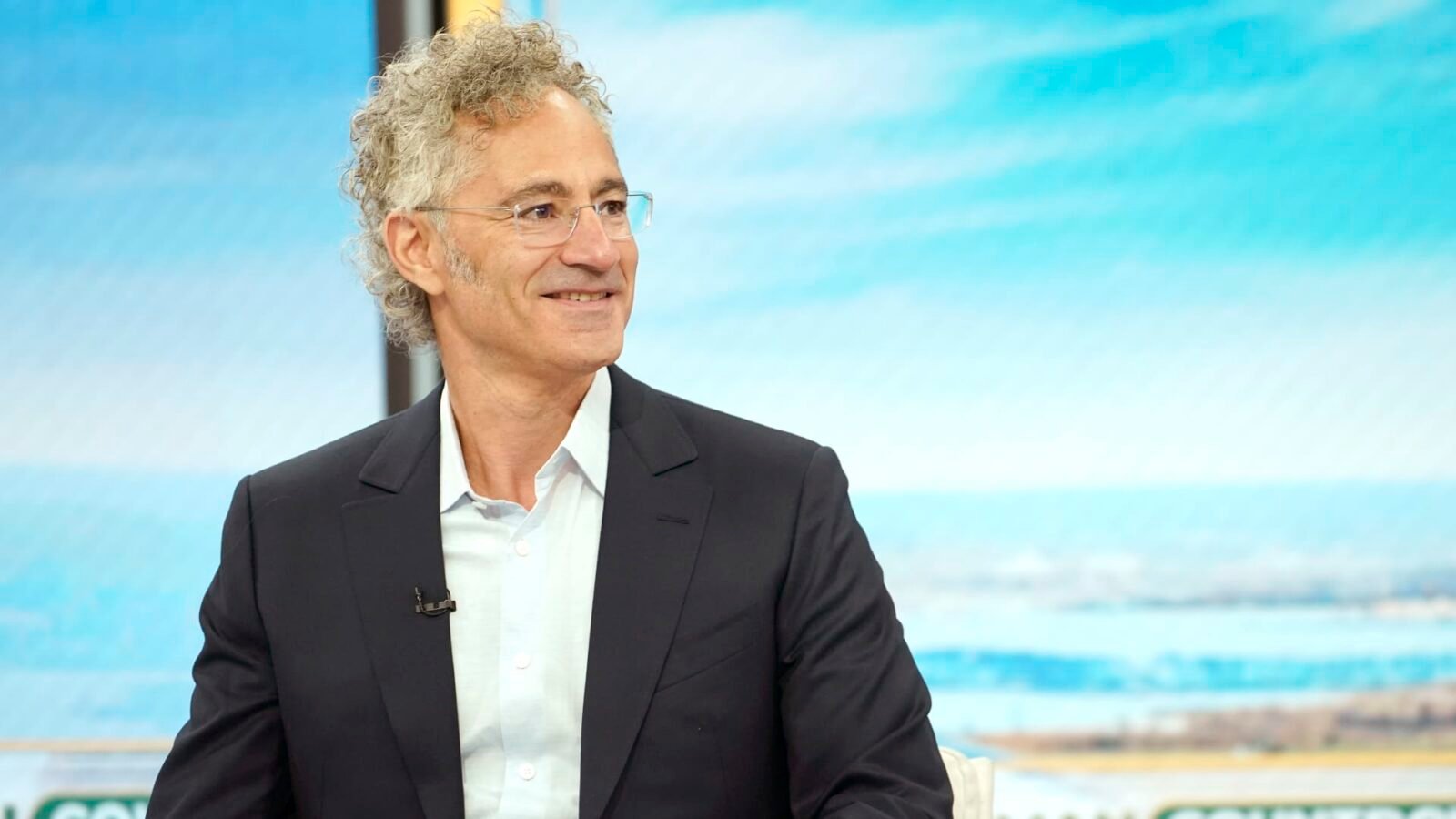 Palantir stock performance chart reflecting Q2 earnings beat and commercial revenue growth.