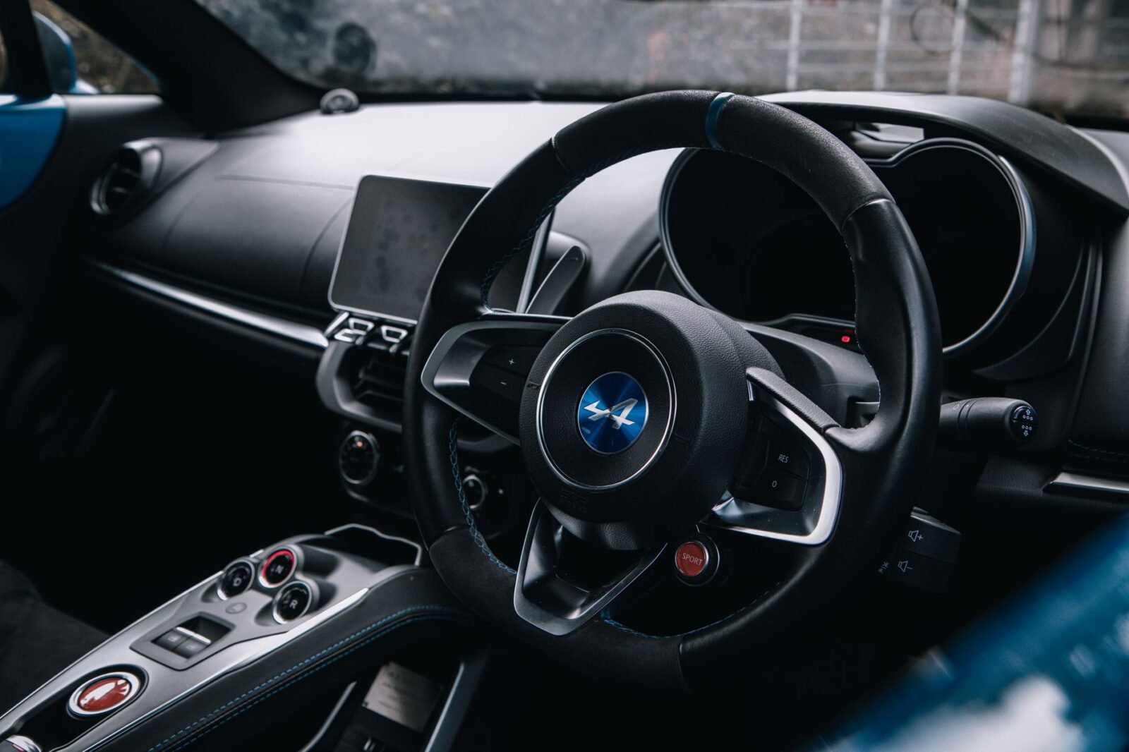 Alpine A390 Review 2026: An In-Depth Analysis of the Electric Sports Car 1 Alpine A390 Review 2026: An In-Depth Analysis of the Electric Sports Car