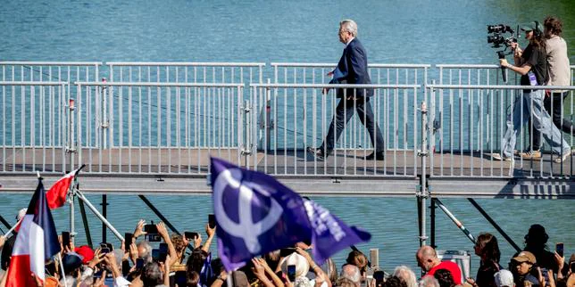 Illustration de la diversité et des tensions au sein de la gauche française en vue de l'élection présidentielle de 2027.