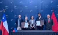 Signature à Santiago d’un protocole